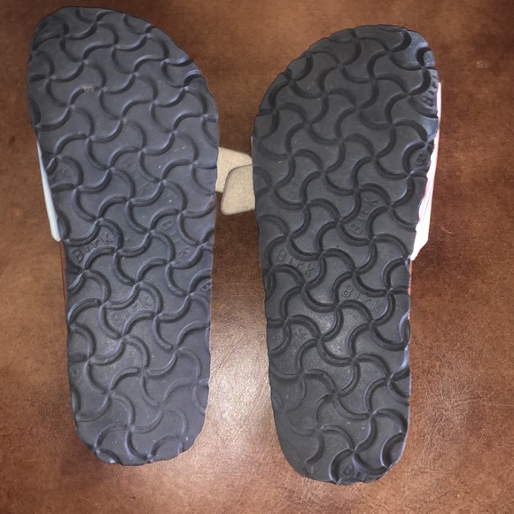 Sandals - Picture 3 of 3